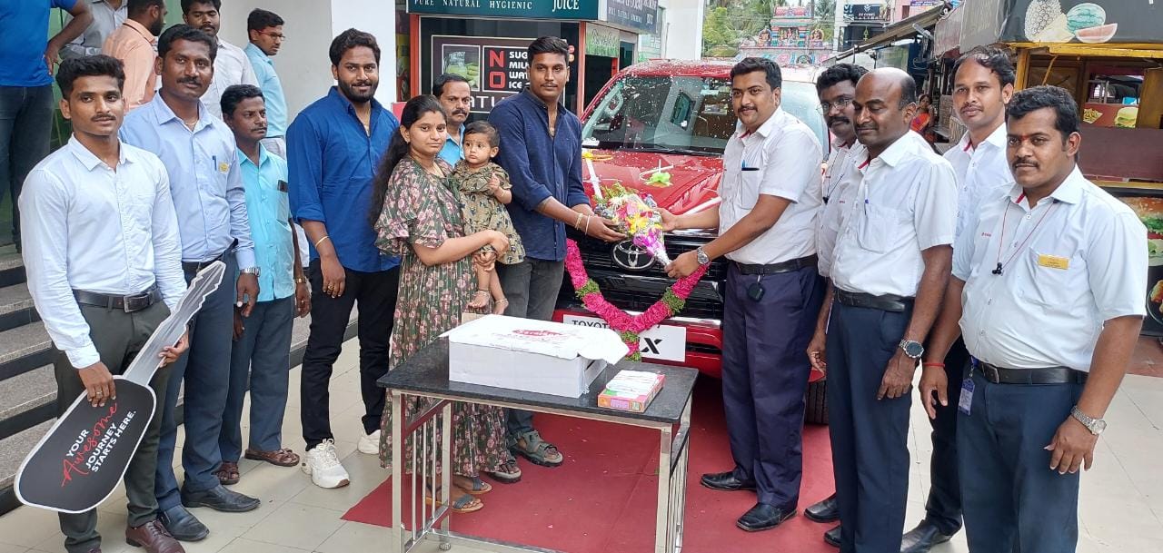 சேலம் ஆனமலைஸ் டொயோட்டாவின் புதிய TOYOTA HILUX கார் அறிமுகம்