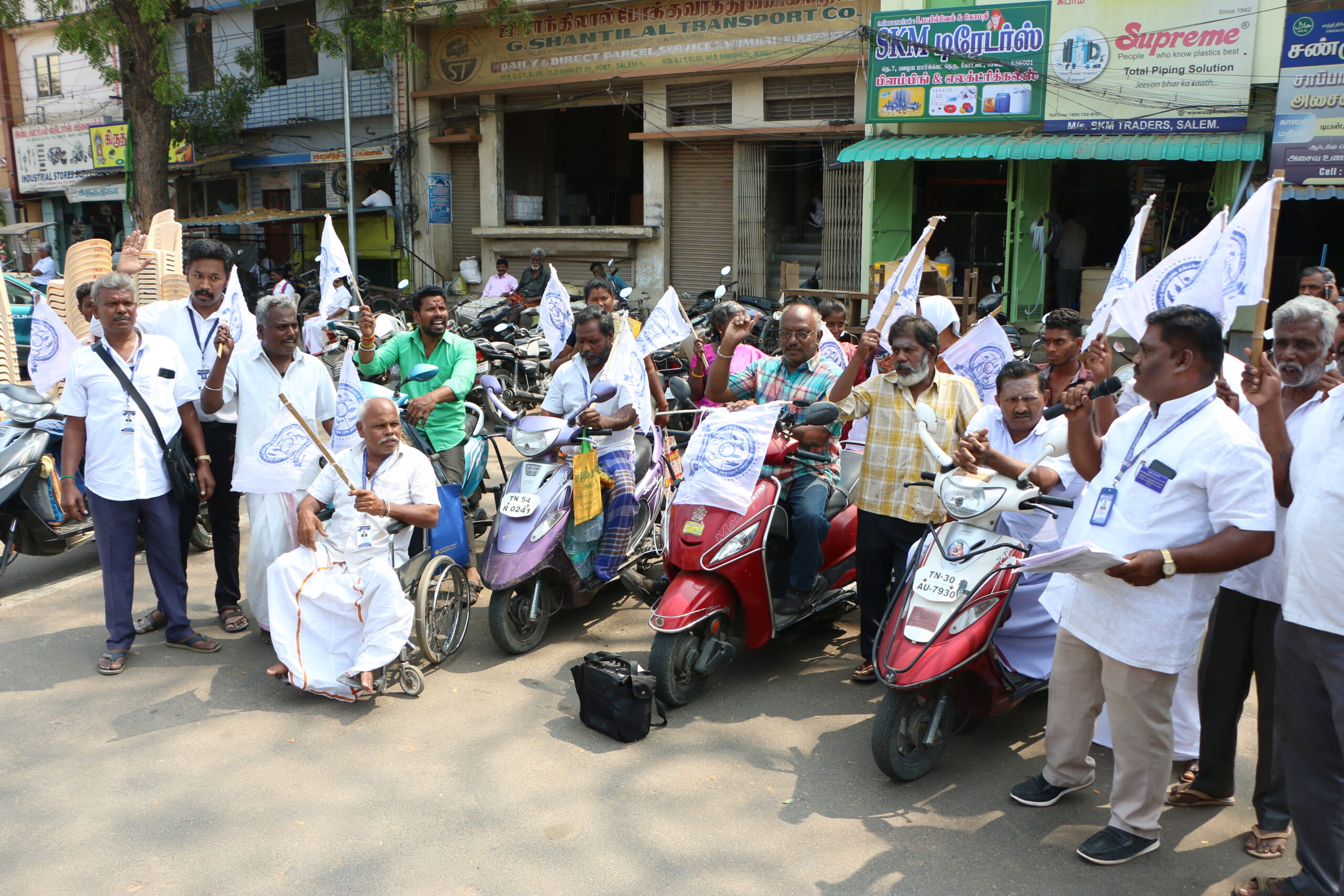 ஐந்து அம்ச கோரிக்கைகளை வலியுறுத்தி தமிழ்நாடு மாற்றுத்திறனாளிகள் வாழ்வுரிமை நல சங்கம்-ஆர்ப்பாட்டம்;